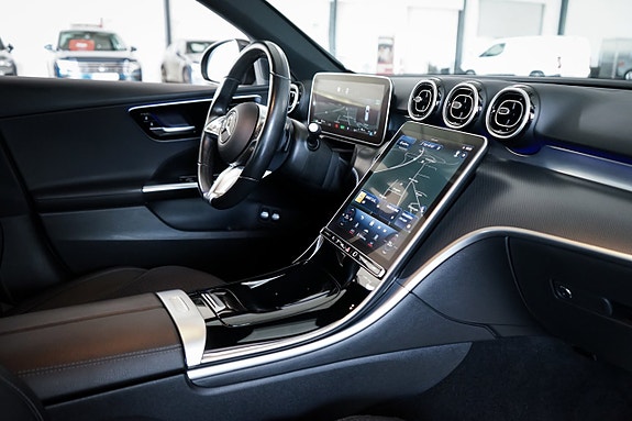 Mercedes-Benz C300 23 of 27