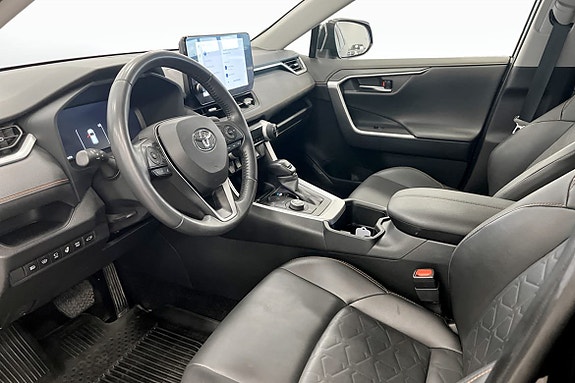 Toyota RAV4 5 of 11