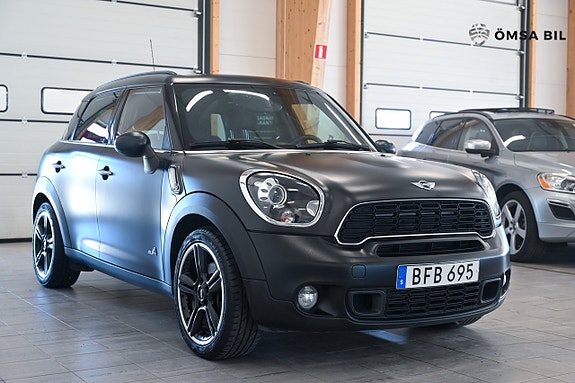 MINI Countryman Cooper S 3 of 16