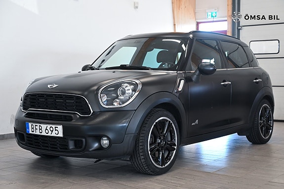 MINI Countryman Cooper S 2 of 16