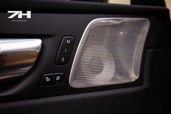 Volvo XC60 18 of 23