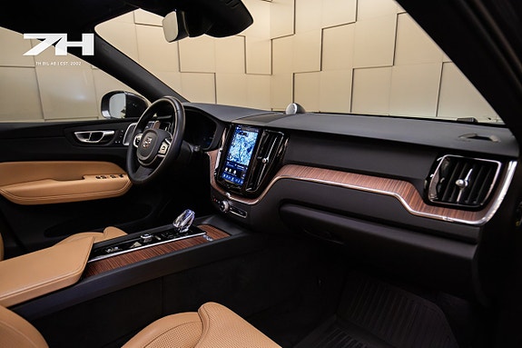 Volvo XC60 15 of 23