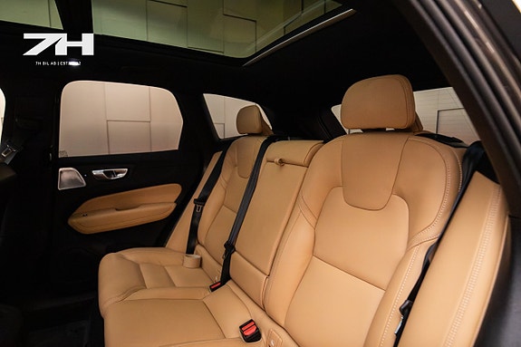 Volvo XC60 19 of 23