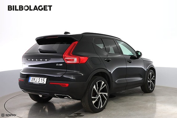 Volvo XC40 4 of 16