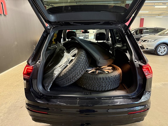Volkswagen Tiguan 10 of 24