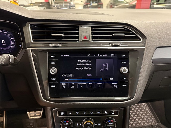 Volkswagen Tiguan 18 of 24