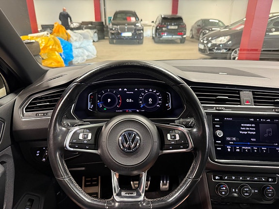 Volkswagen Tiguan 16 of 24