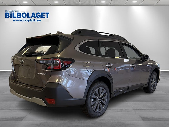 Subaru Outback 3 of 9