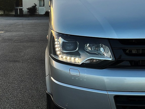 Volkswagen Multivan 22 of 22