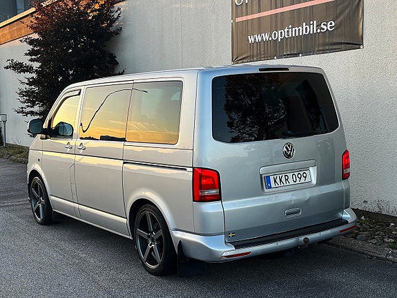 Volkswagen Multivan 4 of 22