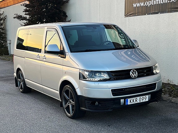 Volkswagen Multivan 5 of 22