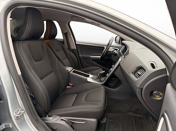 Volvo S60 14 of 29