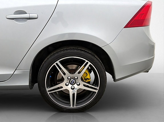 Volvo S60 27 of 29