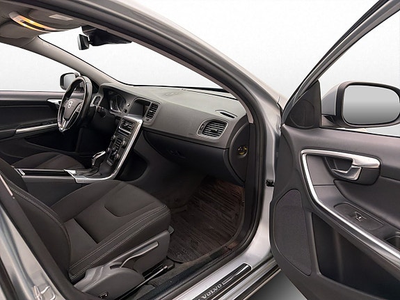 Volvo S60 15 of 29