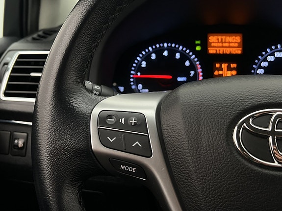 Toyota Avensis 18 of 29