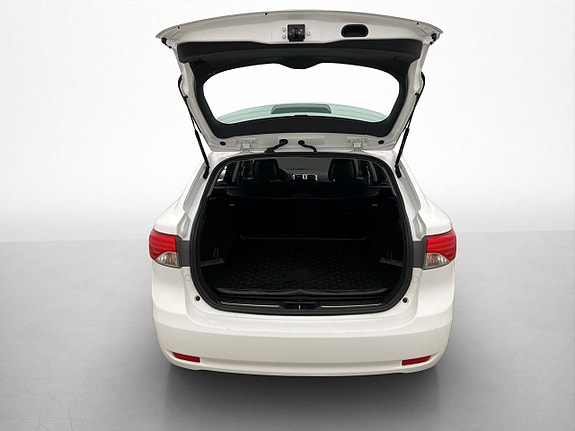 Toyota Avensis 25 of 29