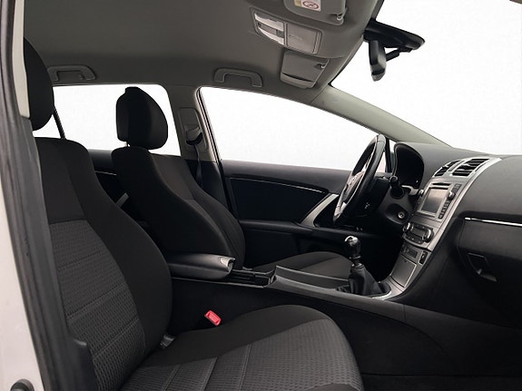 Toyota Avensis 14 of 29