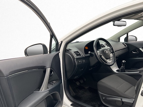 Toyota Avensis 10 of 29