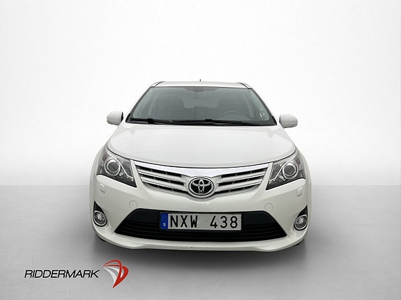 Toyota Avensis 2 of 29