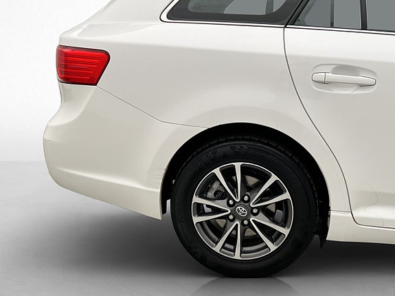 Toyota Avensis 28 of 29