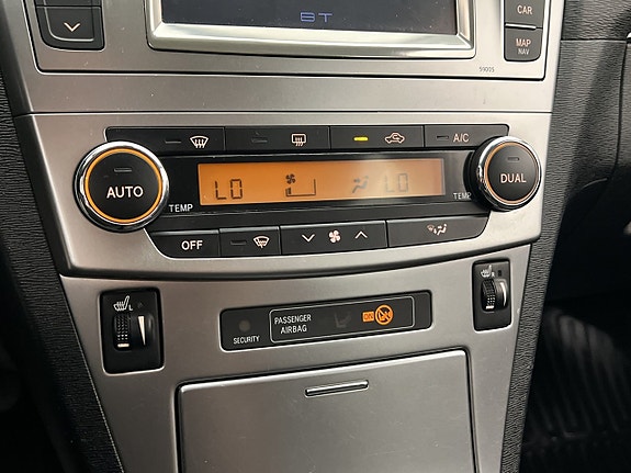 Toyota Avensis 22 of 29