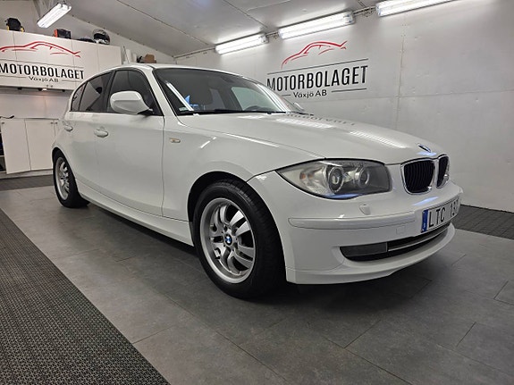 BMW 118d 2 of 7