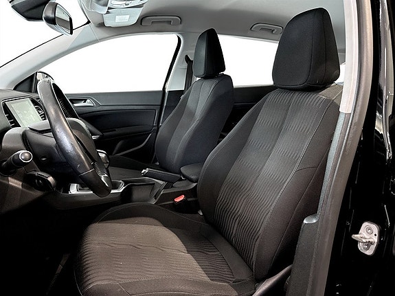 Peugeot 308 4 of 17