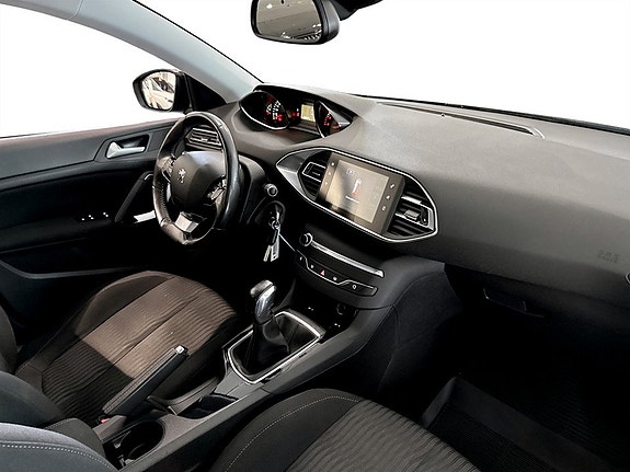 Peugeot 308 13 of 17