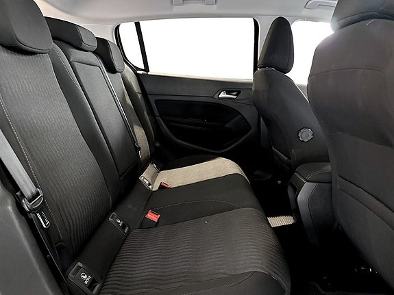 Peugeot 308 14 of 17