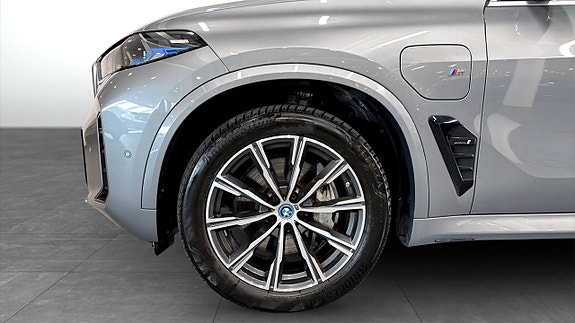 BMW X5 9 of 16