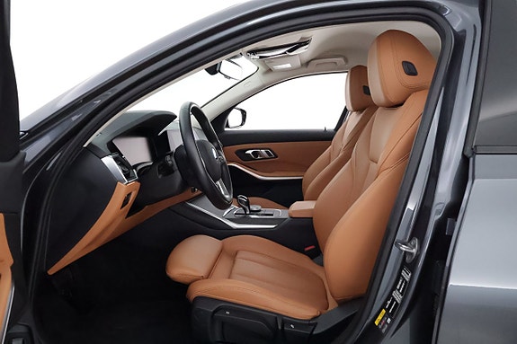 BMW 330e 10 of 27