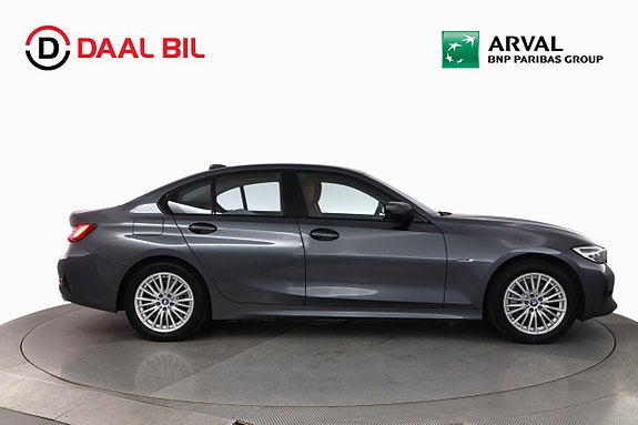 BMW 330e 5 of 27