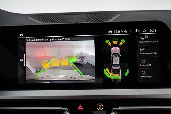 BMW 330e 19 of 27