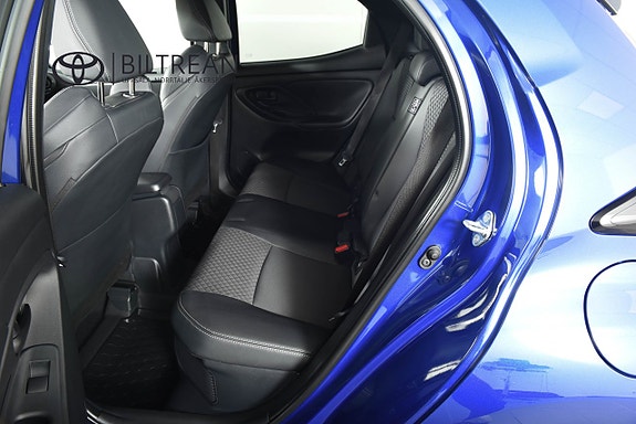 Toyota Yaris 7 of 22