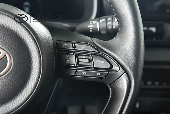 Toyota Yaris 13 of 22