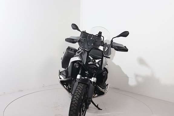 BMW R 1300 GS 3 of 6