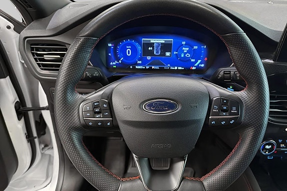 Ford Kuga 11 of 22