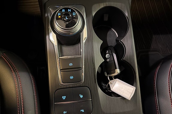 Ford Kuga 18 of 22