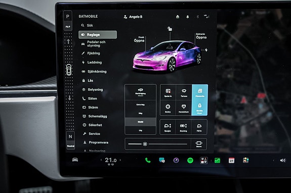 Tesla Model S 18 of 27