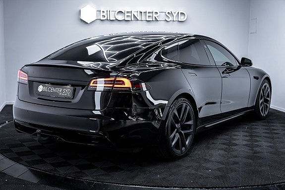 Tesla Model S 7 of 27