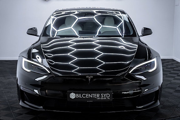 Tesla Model S 4 of 27
