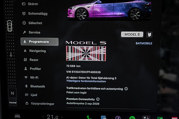 Tesla Model S 20 of 27