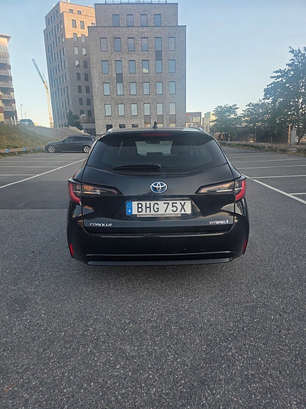 Toyota Corolla 4 of 10