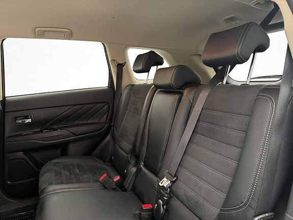 Mitsubishi Outlander 25 of 30