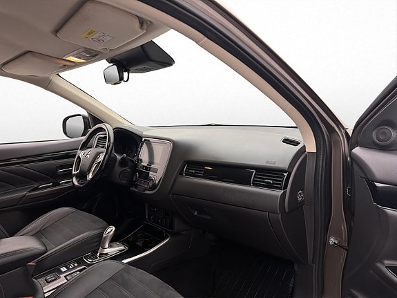 Mitsubishi Outlander 24 of 30