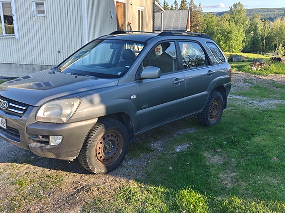 Kia Sportage 2 of 7