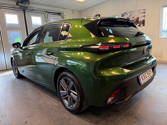 Peugeot 308 3 of 24