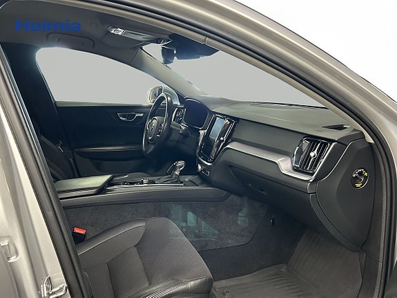 Volvo V60 7 of 10