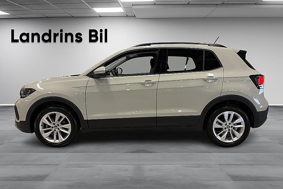 Volkswagen T-Cross 4 of 17