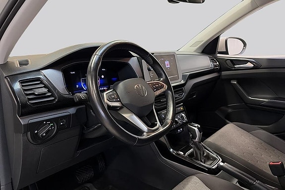 Volkswagen T-Cross 8 of 17